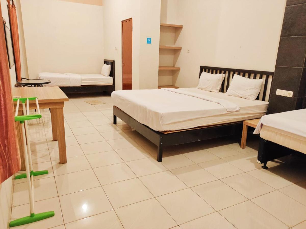 Hotel Syariah Tremigo Guesthouse Cirebon Eksteriør billede